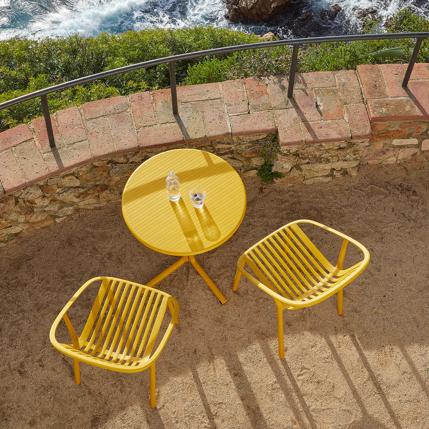 Dining-armchair_Resol-yellow-1.jpg